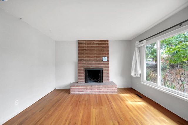 3246 Saddle Dr, Hayward, CA 94541