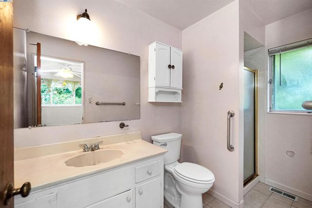 3246 Saddle Dr, Hayward, CA 94541