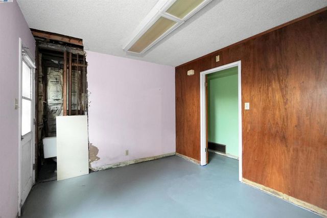 3246 Saddle Dr, Hayward, CA 94541