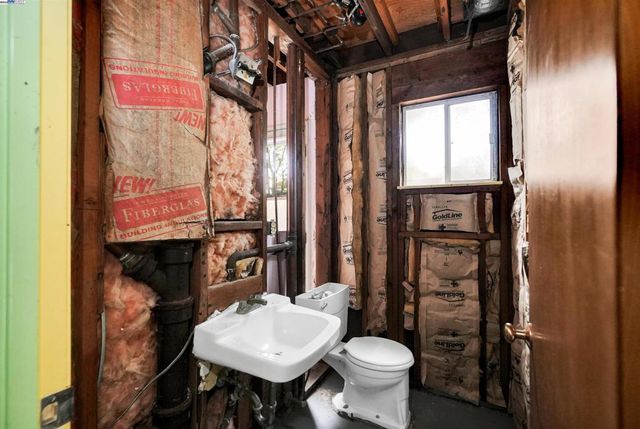 3246 Saddle Dr, Hayward, CA 94541