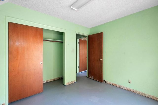 3246 Saddle Dr, Hayward, CA 94541