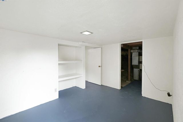 3246 Saddle Dr, Hayward, CA 94541