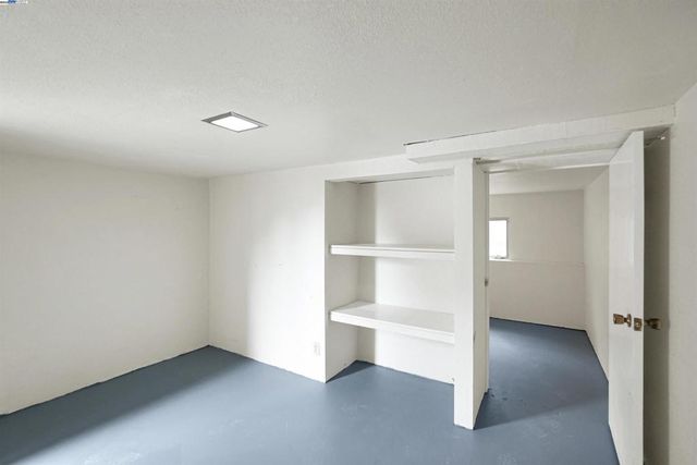 3246 Saddle Dr, Hayward, CA 94541