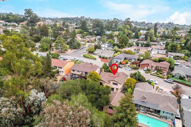 3246 Saddle Dr, Hayward, CA 94541