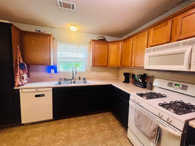 333 Cox Street, Donaldson, AR 71941