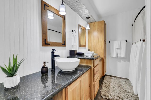 10 Driftwood Lane, Coldspring, TX 77331