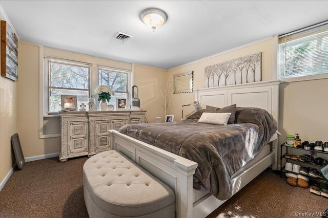 41 Lakeside Drive, Centerport, NY 11721