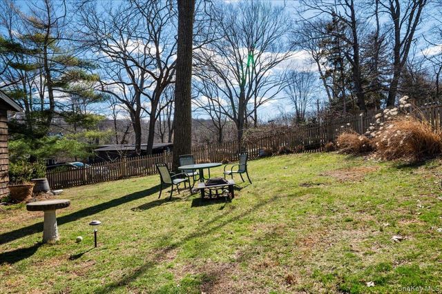 41 Lakeside Drive, Centerport, NY 11721