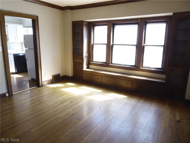 2179 Edgewood Road, Cleveland Heights, OH 44118