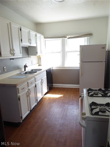 2179 Edgewood Road, Cleveland Heights, OH 44118