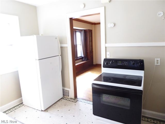 2179 Edgewood Road, Cleveland Heights, OH 44118