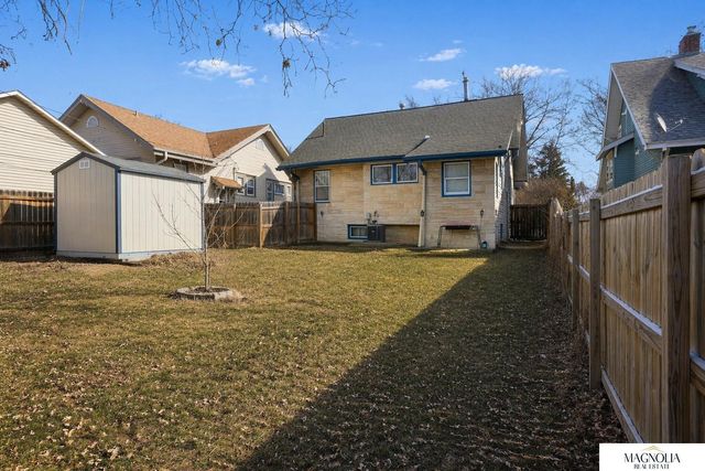 611 elmwood Avenue, Lincoln, NE 68510