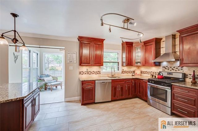 20 Poplar Avenue, North Brunswick, NJ 08902