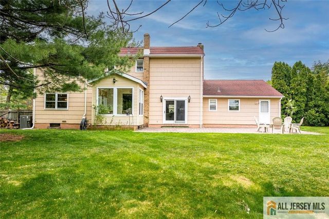 20 Poplar Avenue, North Brunswick, NJ 08902