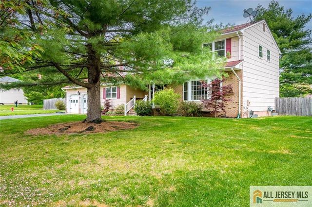 20 Poplar Avenue, North Brunswick, NJ 08902