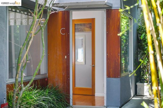 2709 10th Street C, Berkeley, CA 94710