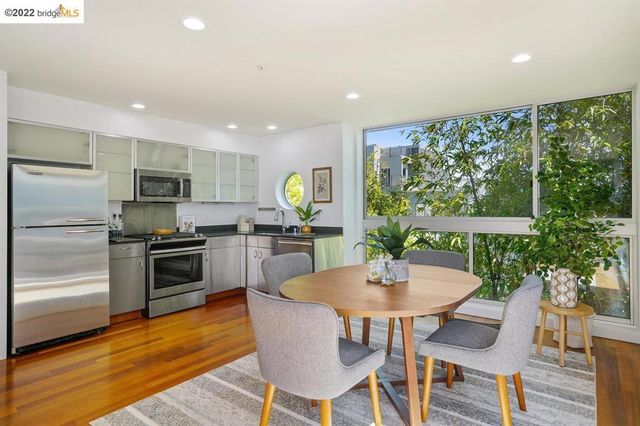 2709 10th Street C, Berkeley, CA 94710