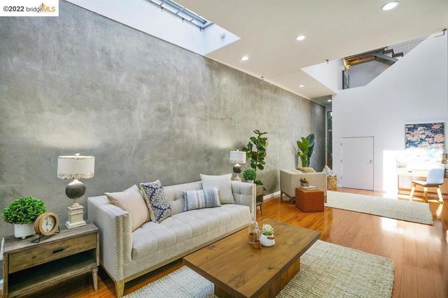 2709 10th Street C, Berkeley, CA 94710