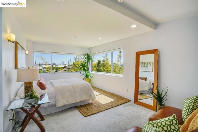 2709 10th Street C, Berkeley, CA 94710