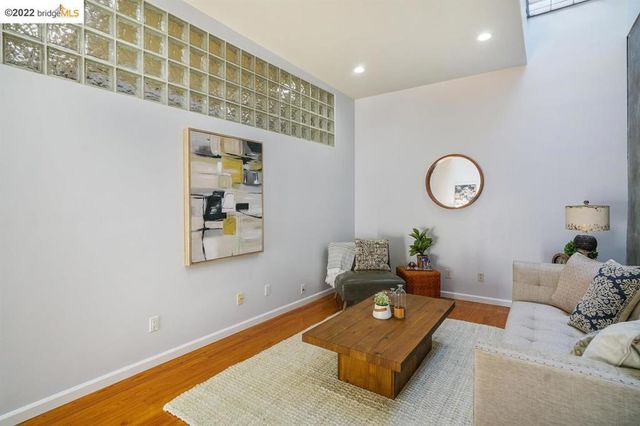 2709 10th Street C, Berkeley, CA 94710