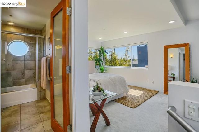 2709 10th Street C, Berkeley, CA 94710