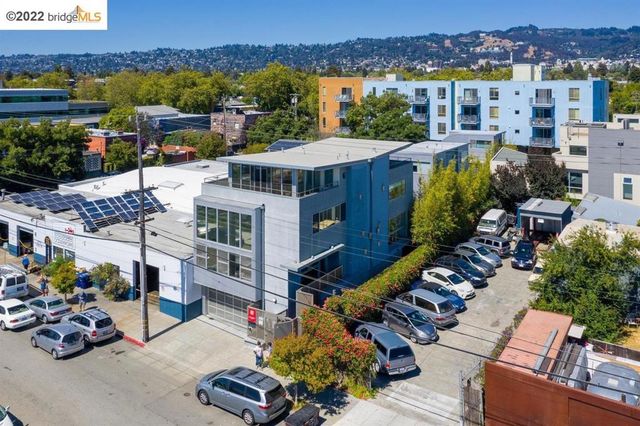 2709 10th Street C, Berkeley, CA 94710