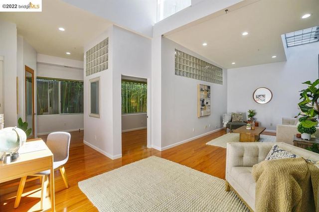 2709 10th Street C, Berkeley, CA 94710