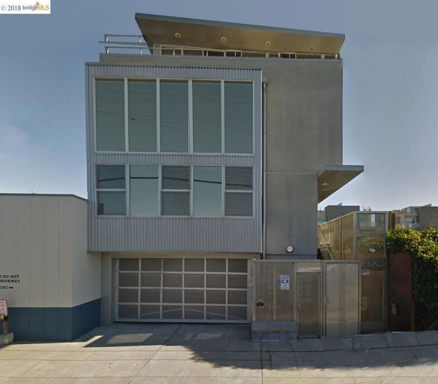 Image 1 of property listing at 2709 10th Street C, Berkeley, CA 94710