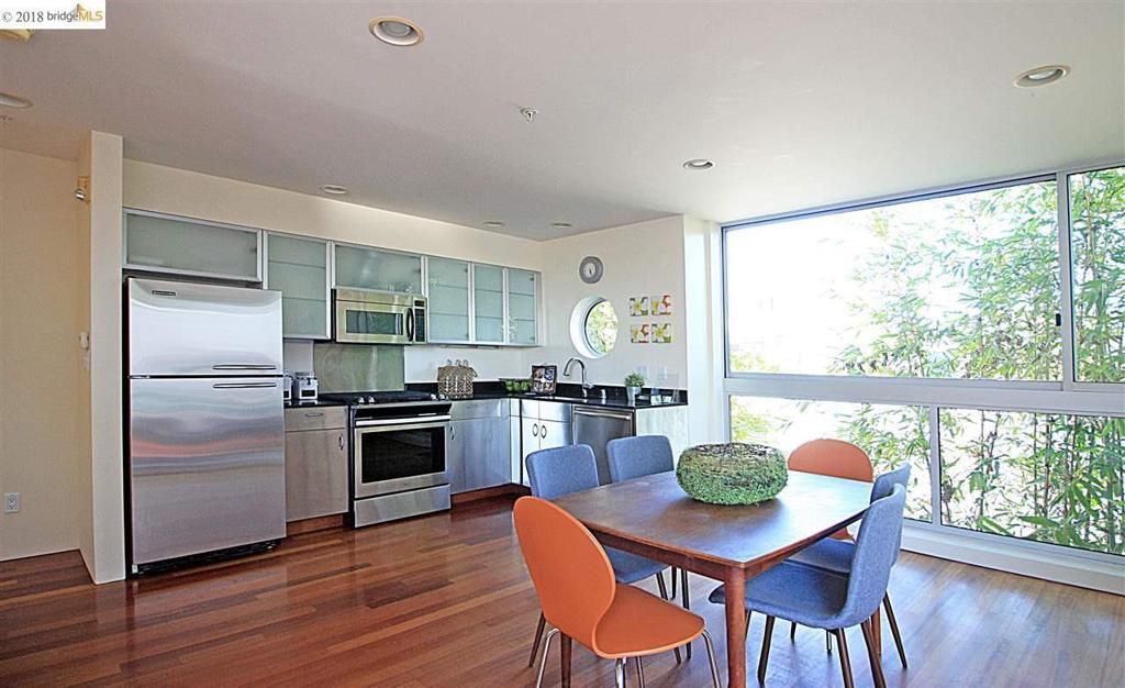 Image 10 of property listing at 2709 10th Street C, Berkeley, CA 94710