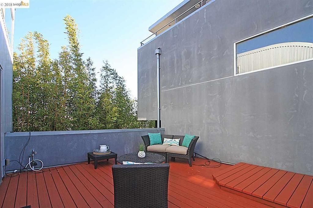 Image 13 of property listing at 2709 10th Street C, Berkeley, CA 94710