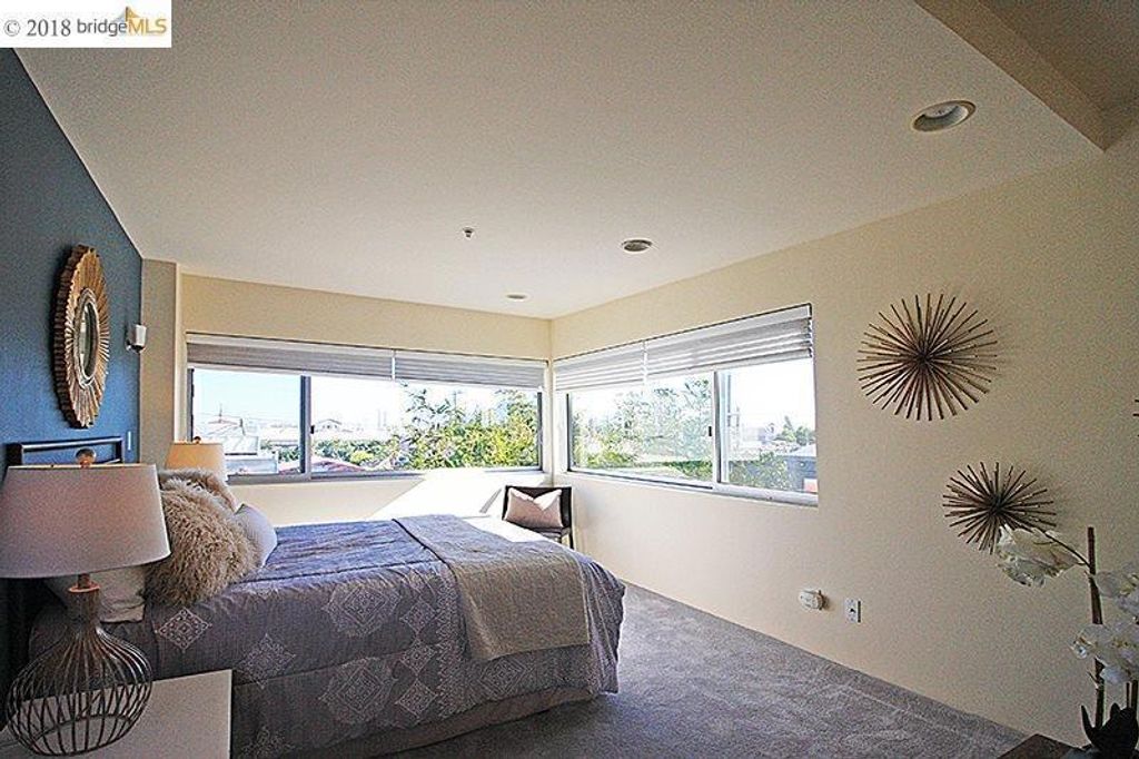 Image 16 of property listing at 2709 10th Street C, Berkeley, CA 94710