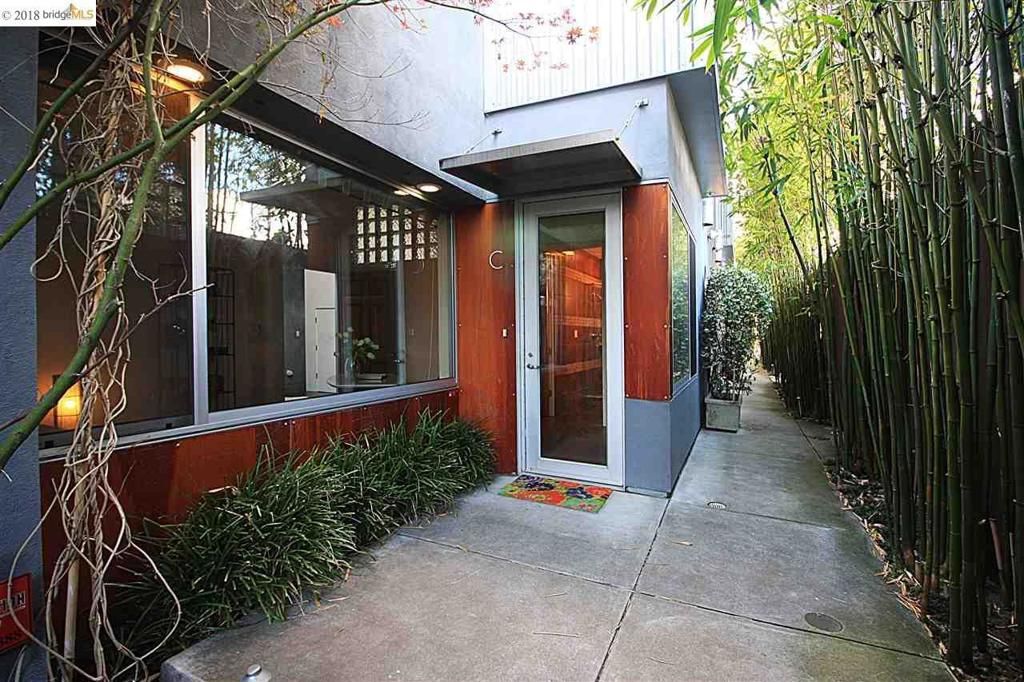 Image 2 of property listing at 2709 10th Street C, Berkeley, CA 94710