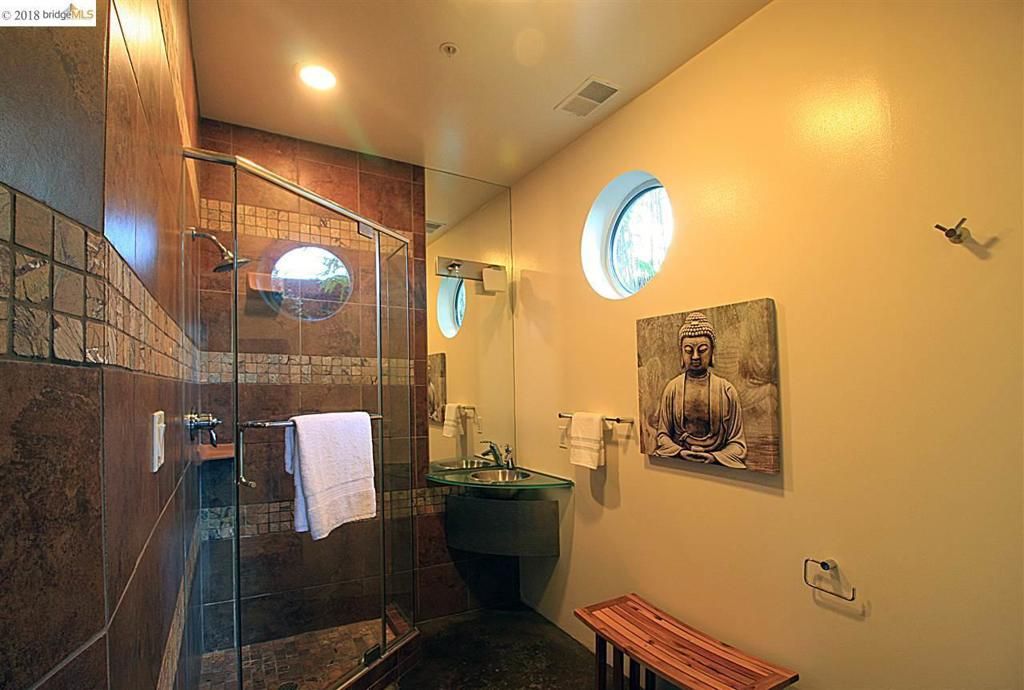 Image 6 of property listing at 2709 10th Street C, Berkeley, CA 94710