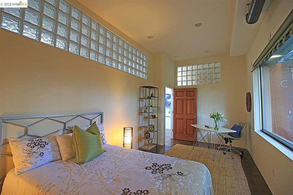 Image 7 of property listing at 2709 10th Street C, Berkeley, CA 94710