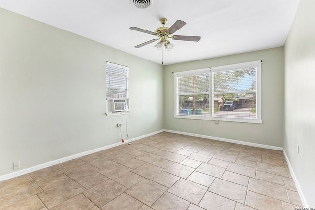 342 MAPLEWOOD LN, San Antonio, TX 78216