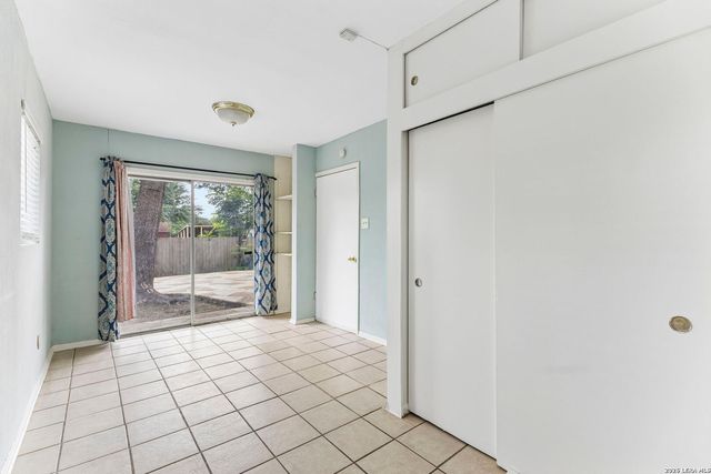 342 MAPLEWOOD LN, San Antonio, TX 78216