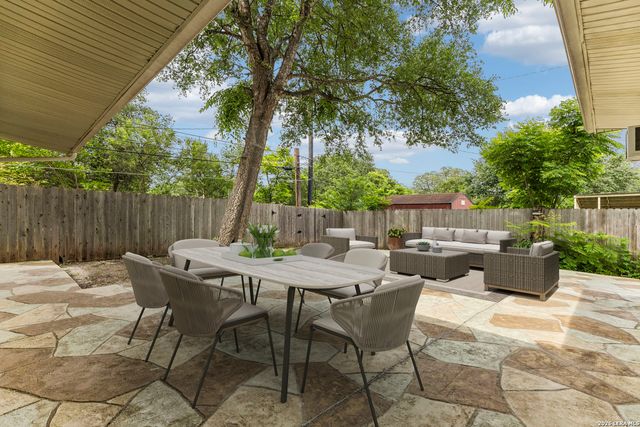 342 MAPLEWOOD LN, San Antonio, TX 78216