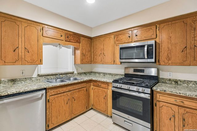342 MAPLEWOOD LN, San Antonio, TX 78216