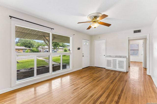 342 MAPLEWOOD LN, San Antonio, TX 78216