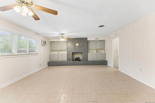 342 MAPLEWOOD LN, San Antonio, TX 78216