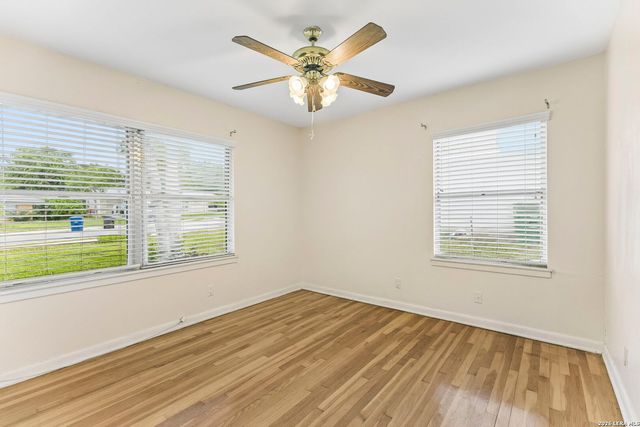 342 MAPLEWOOD LN, San Antonio, TX 78216