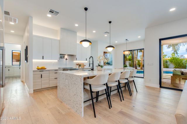 5922 E EMILE ZOLA Avenue, Scottsdale, AZ 85254