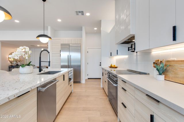 5922 E EMILE ZOLA Avenue, Scottsdale, AZ 85254