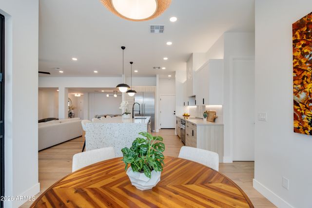 5922 E EMILE ZOLA Avenue, Scottsdale, AZ 85254