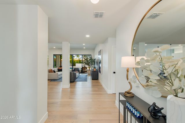 5922 E EMILE ZOLA Avenue, Scottsdale, AZ 85254