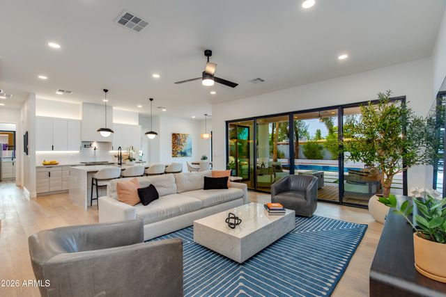 5922 E EMILE ZOLA Avenue, Scottsdale, AZ 85254