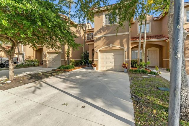 8546 SW 214th Way, Cutler Bay, FL 33189