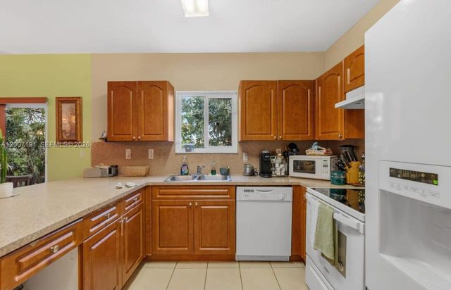 8546 SW 214th Way, Cutler Bay, FL 33189