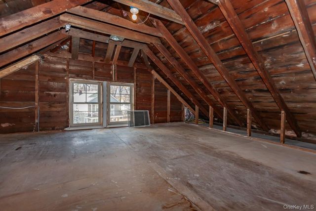 89 Smith Street, Poughkeepsie, NY 12601