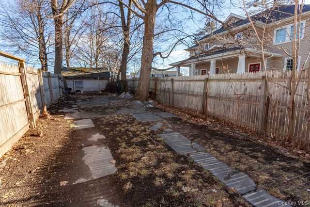 89 Smith Street, Poughkeepsie, NY 12601